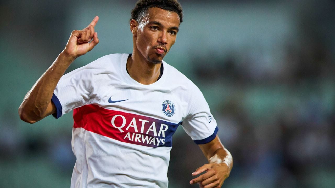 Mercato PSG : la bataille s'intensifie entre Wolfsburg et Francfort pour Hugo Ekitike