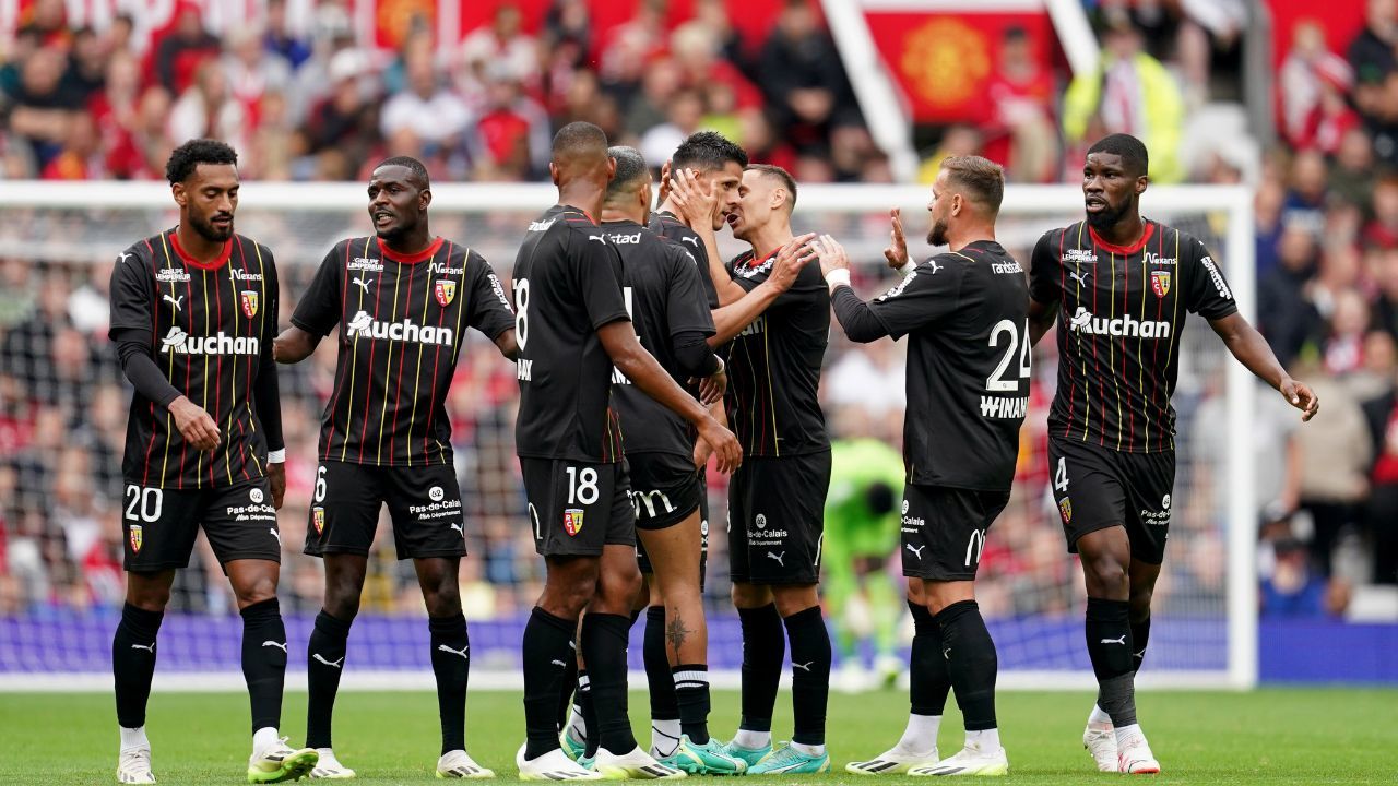Vidéo le but sensationnel de Sotoca (RC Lens) face à Manchester United