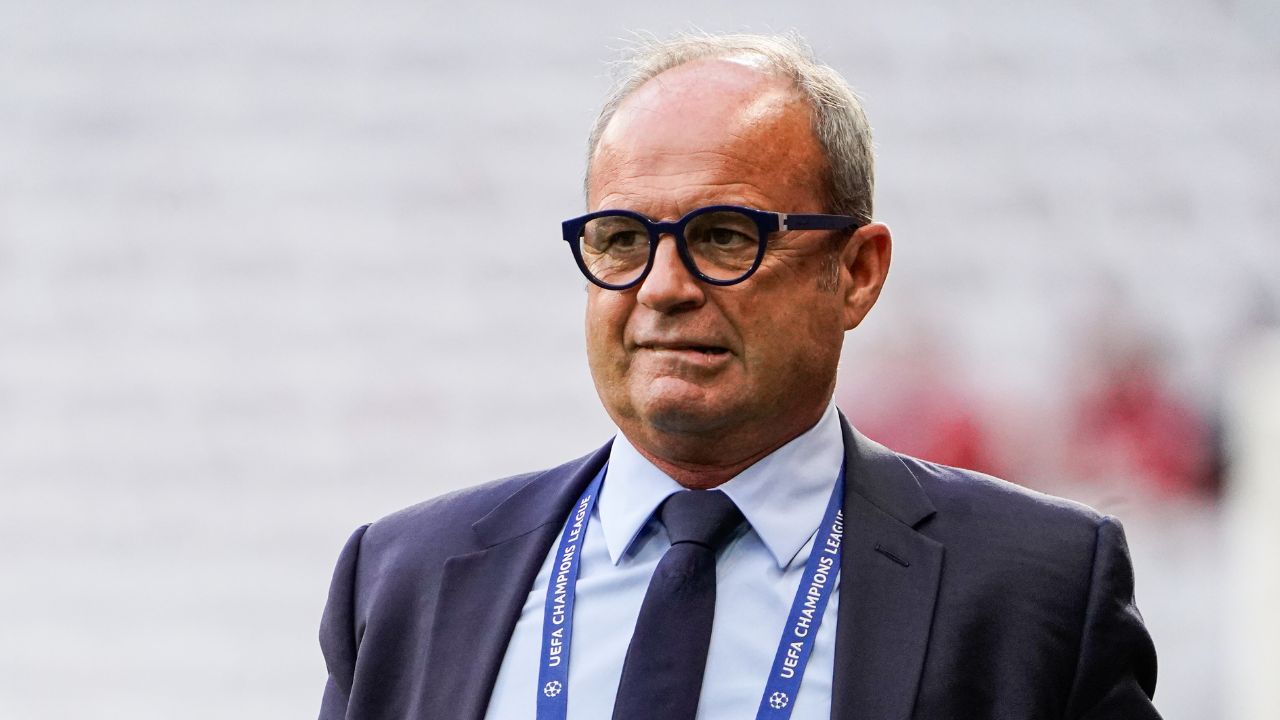 
                Mercato PSG : Luis Campos fait le forcing pour un phénomène belge
                