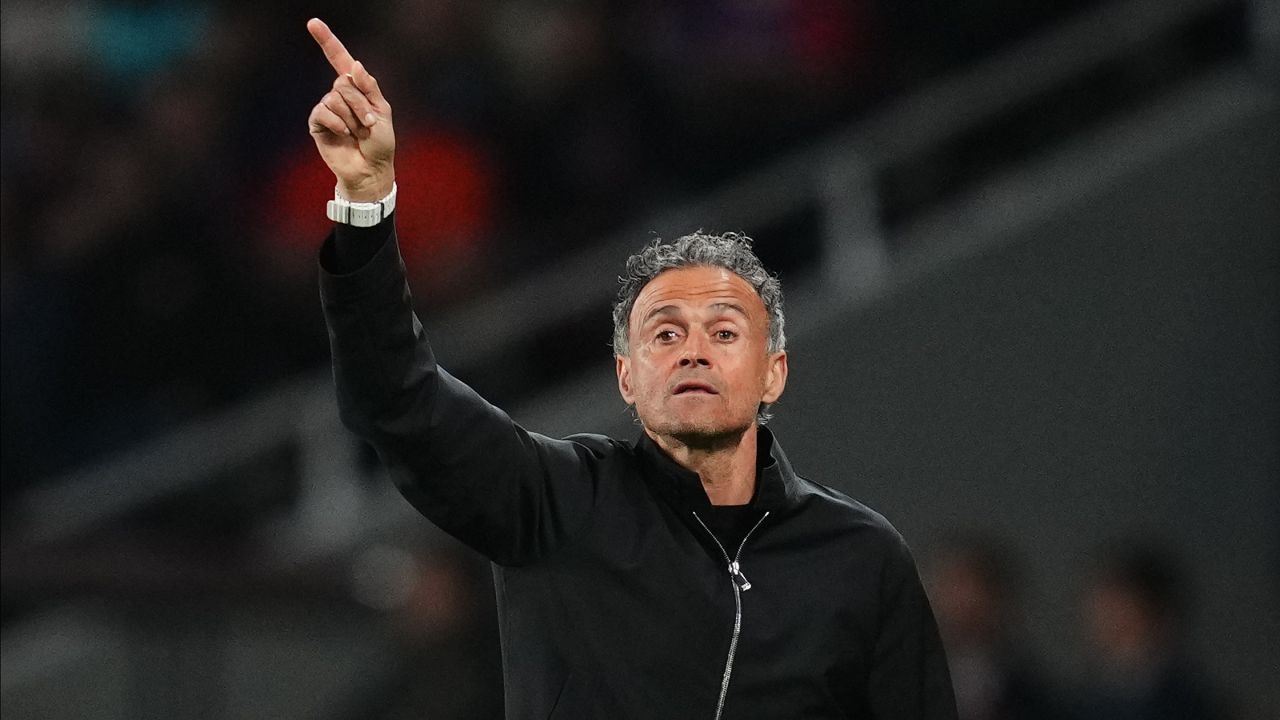 
                Mercato PSG : duel avec le Bayern Munich pour une sensation de Ligue 1 ?
                