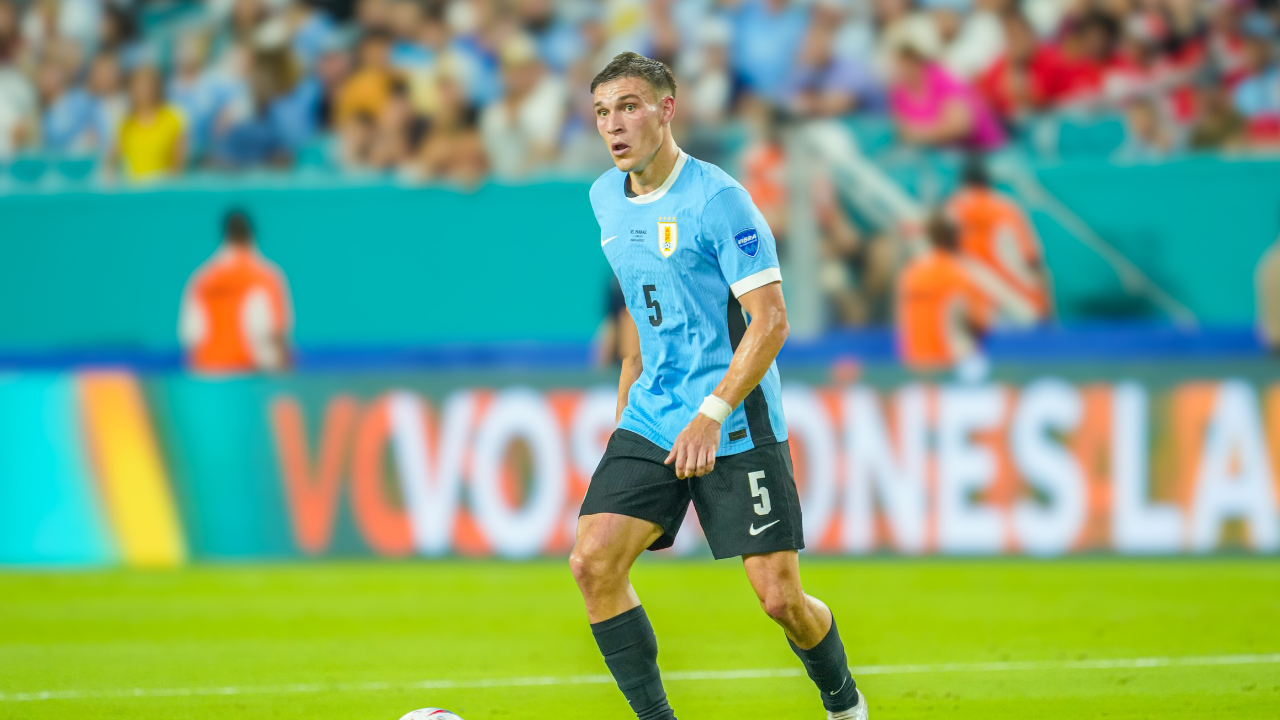 
                Mercato OL : Manuel Ugarte, encore une sensation chez les Gones ?
                