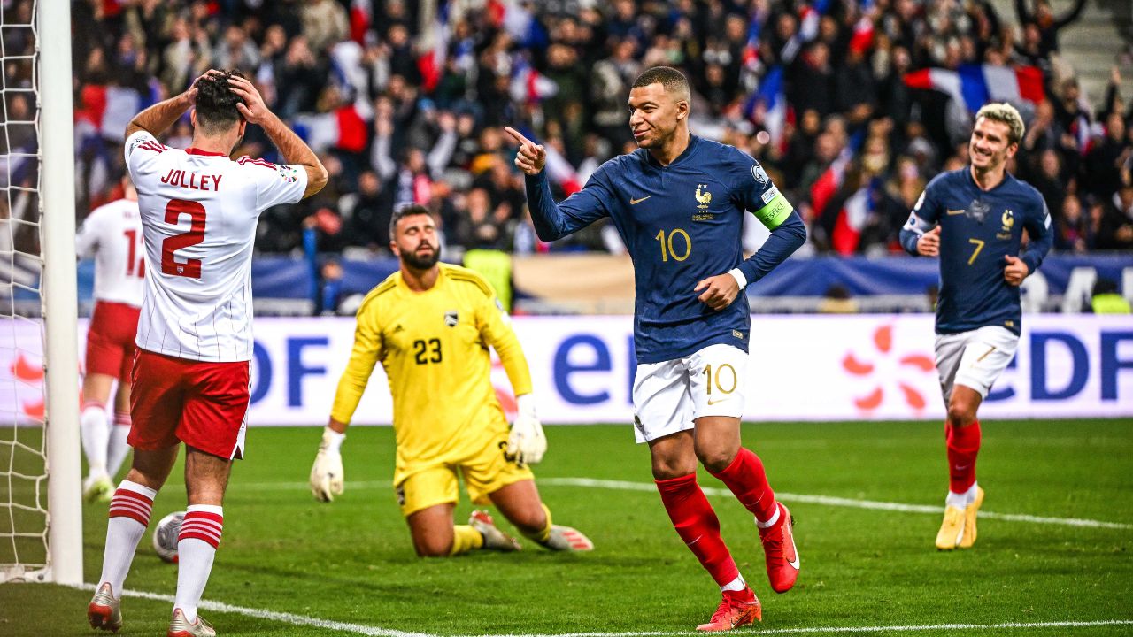 Grèce - France : chaîne TV et compos probables