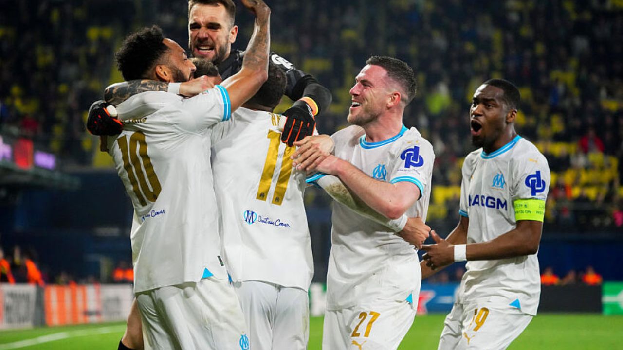 Maillot OM (Olympique De Marseille) Taille L - Porté Et Signé Par Mbemba - Match Europa League Benfica Vs OM