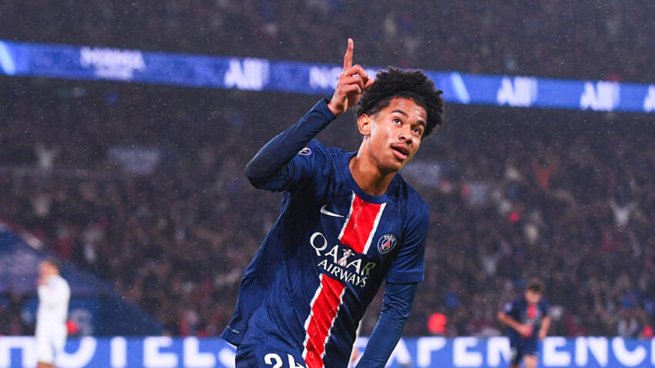 
                PSG : Senny Mayulu, objectif Strasbourg
                
