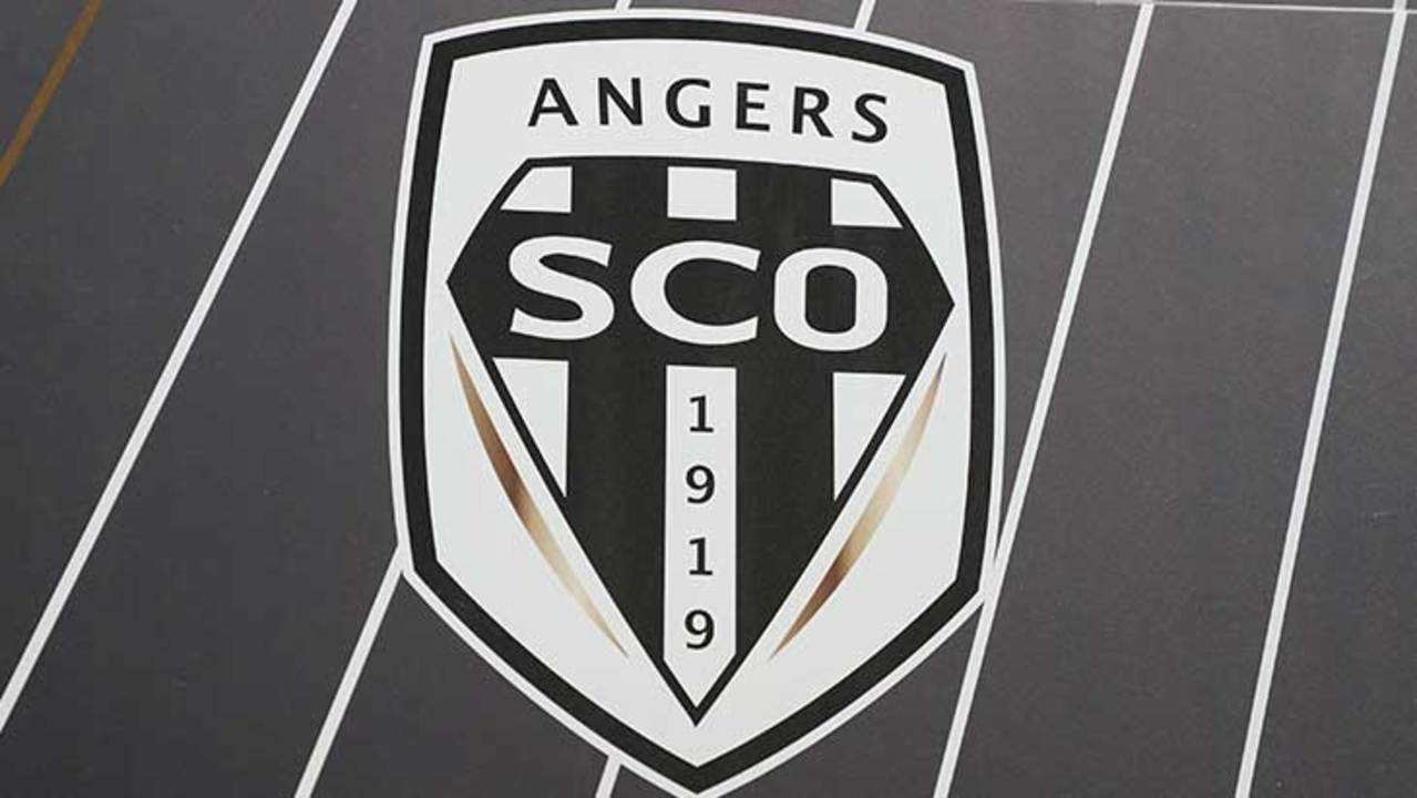 Mercato officiel : Angers tient le remplaçant de Billal Brahimi !