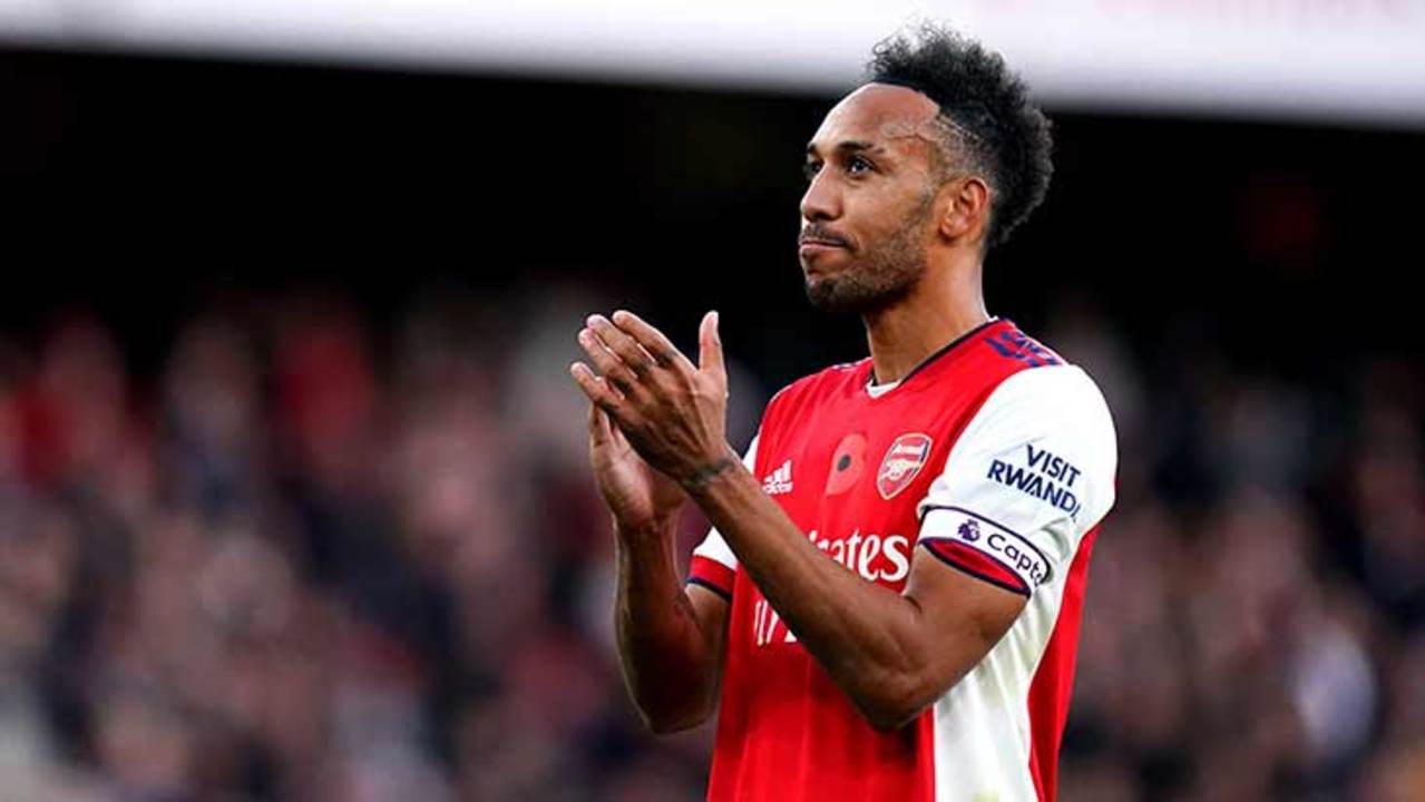 aubameyang-arsenal-applaudit-new