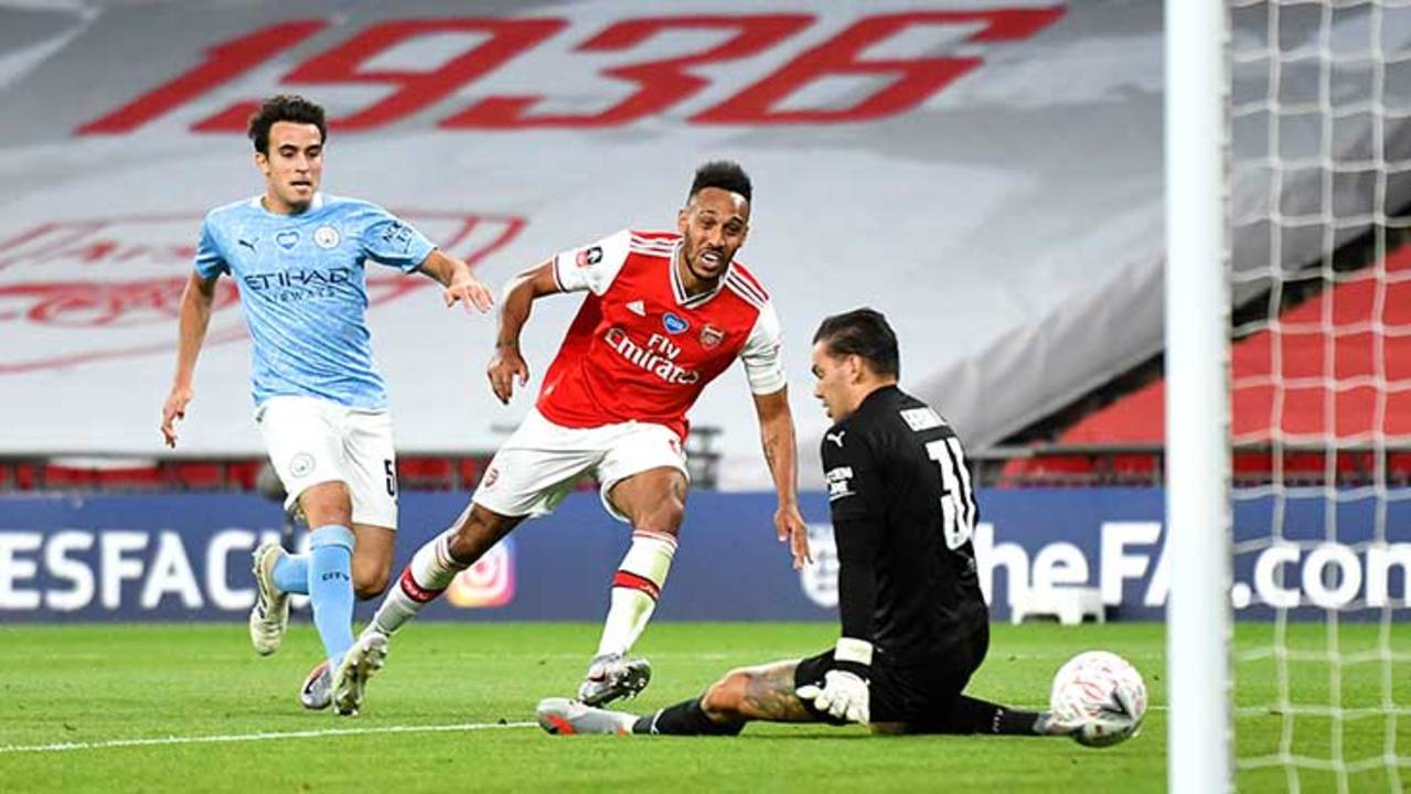 aubameyang-arsenal-city-but