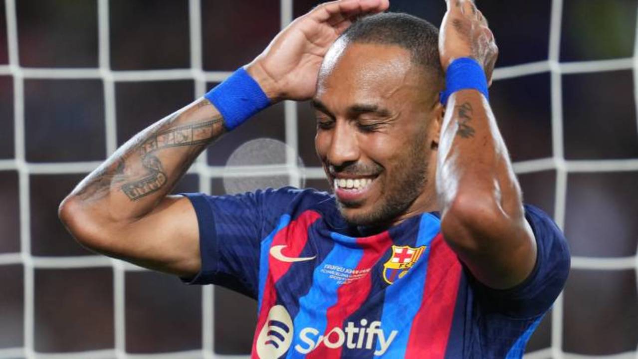 aubameyang-barca-2023-sourire