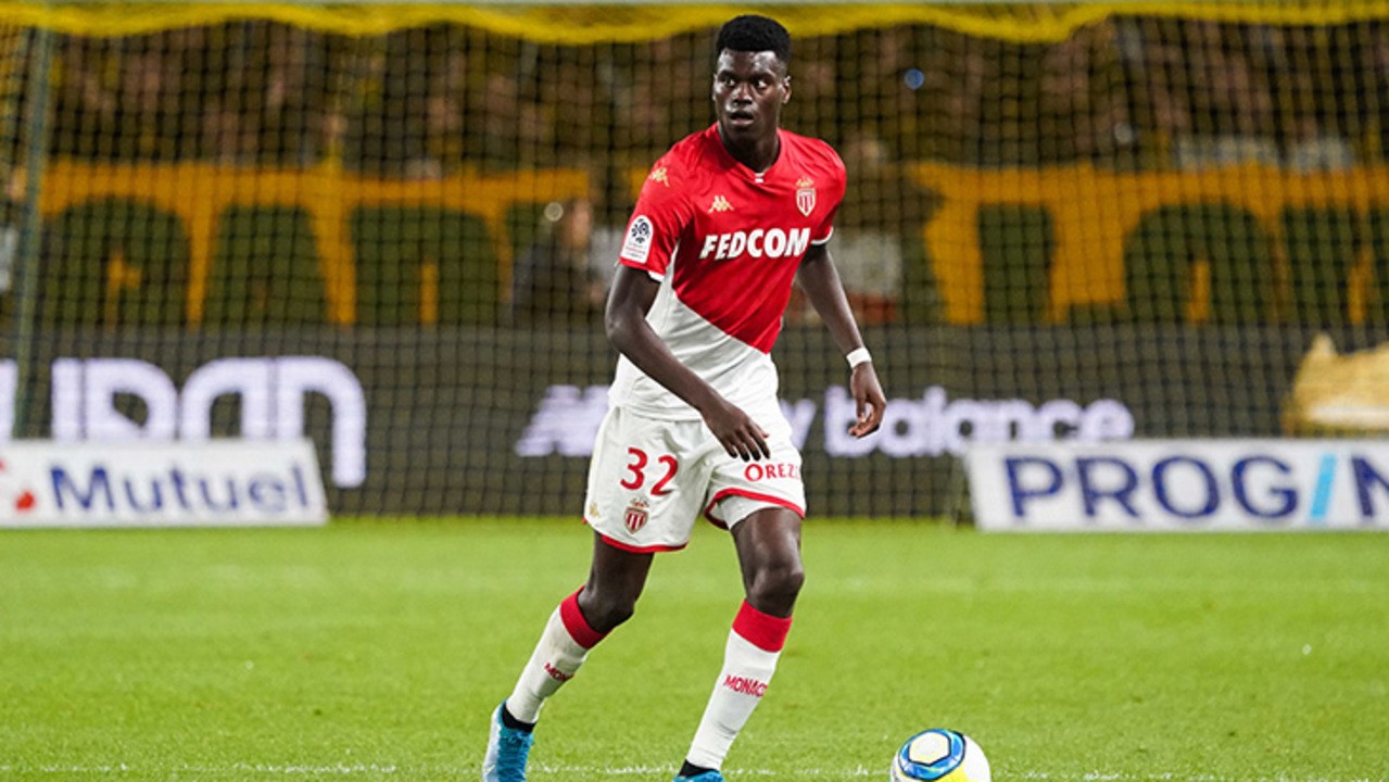 badiashile-monaco-conduite