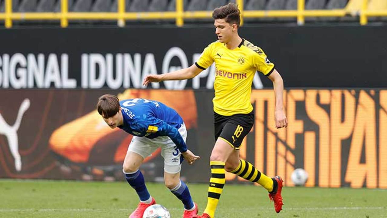 balerdi-dortmund-schalke