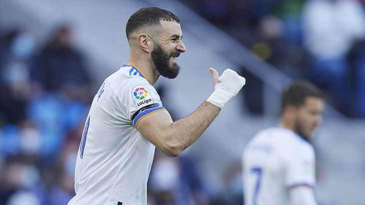 benzema-sourire-pouce-leve-real