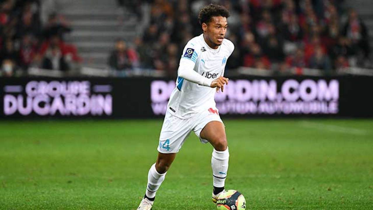 boubacar-kamara-balle-au-pied