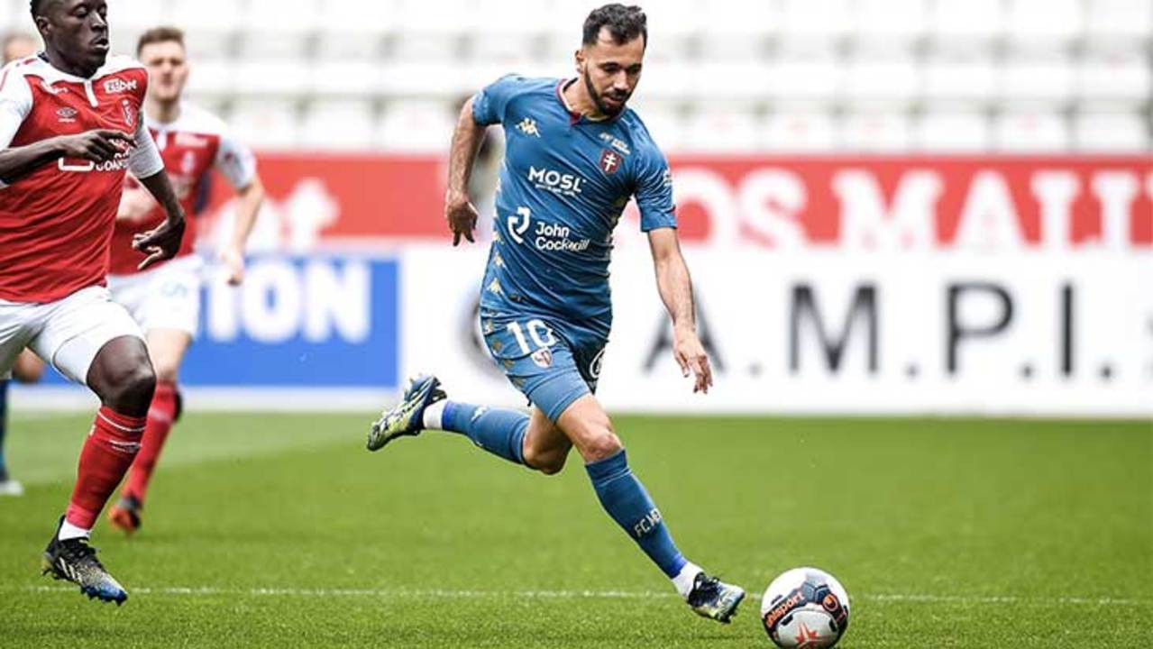 boulaya-metz-maillot-bleu