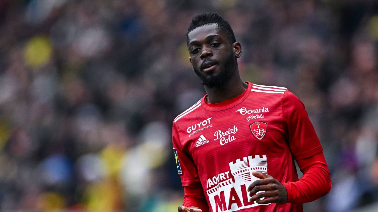 Mercato : Brest officialise son nouveau latéral gauche