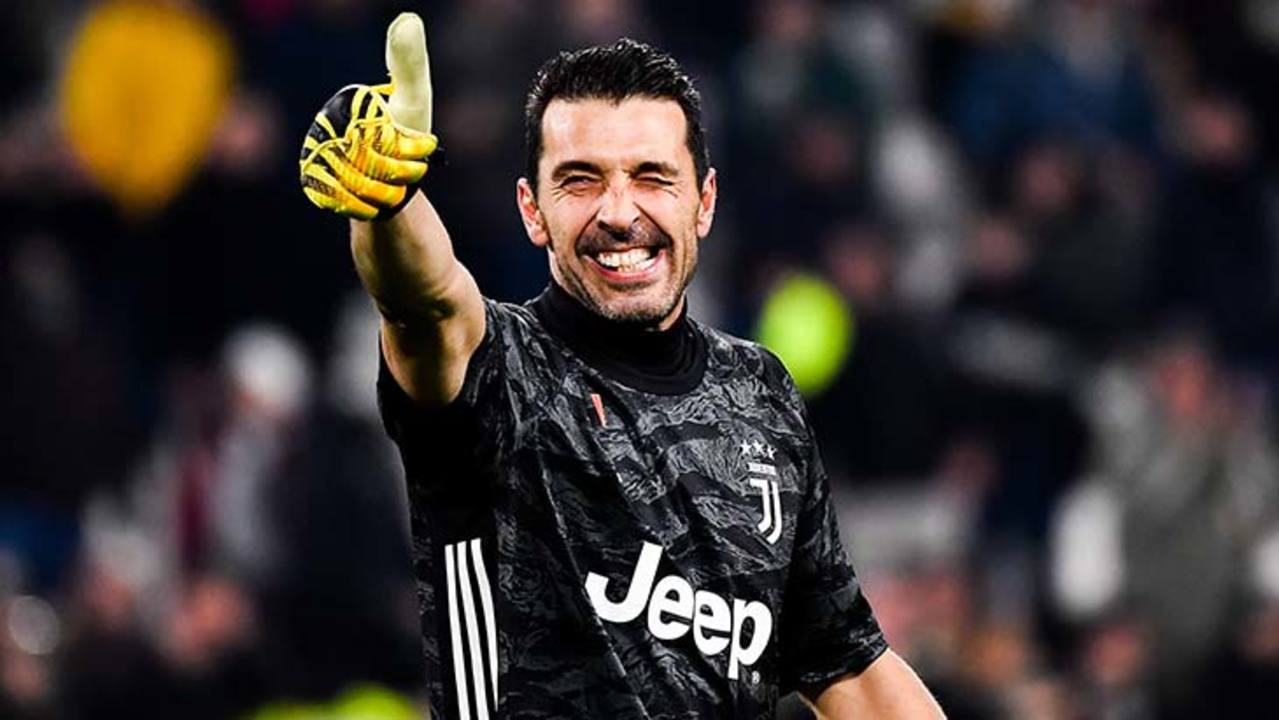 buffon-pouce-leve-juventus