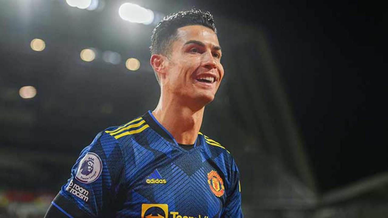 cristiano-ronaldo-manchester-united-away-sourire-2022