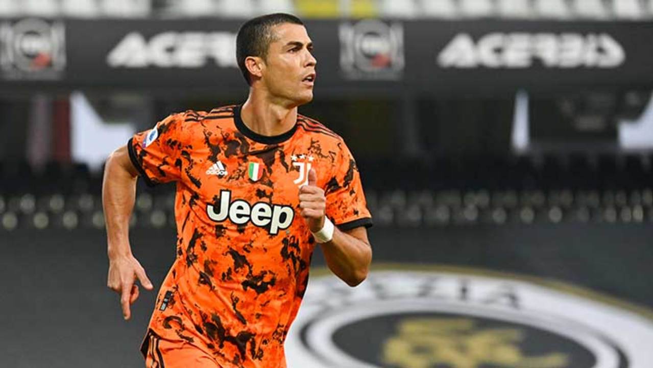 cristiano-ronaldo-orange