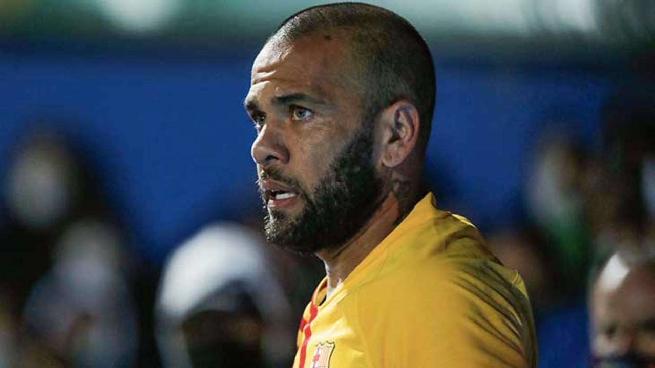dani-alves-linares-barca
