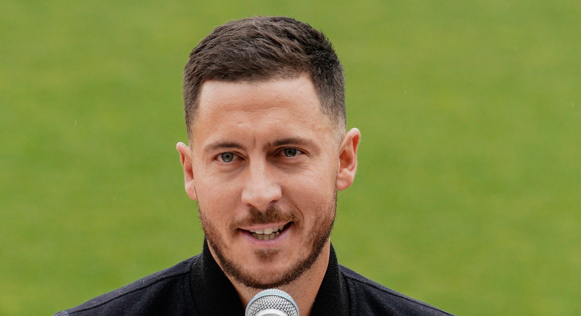 
                PSG : Eden Hazard donne un précieux conseil à Désiré Doué
                