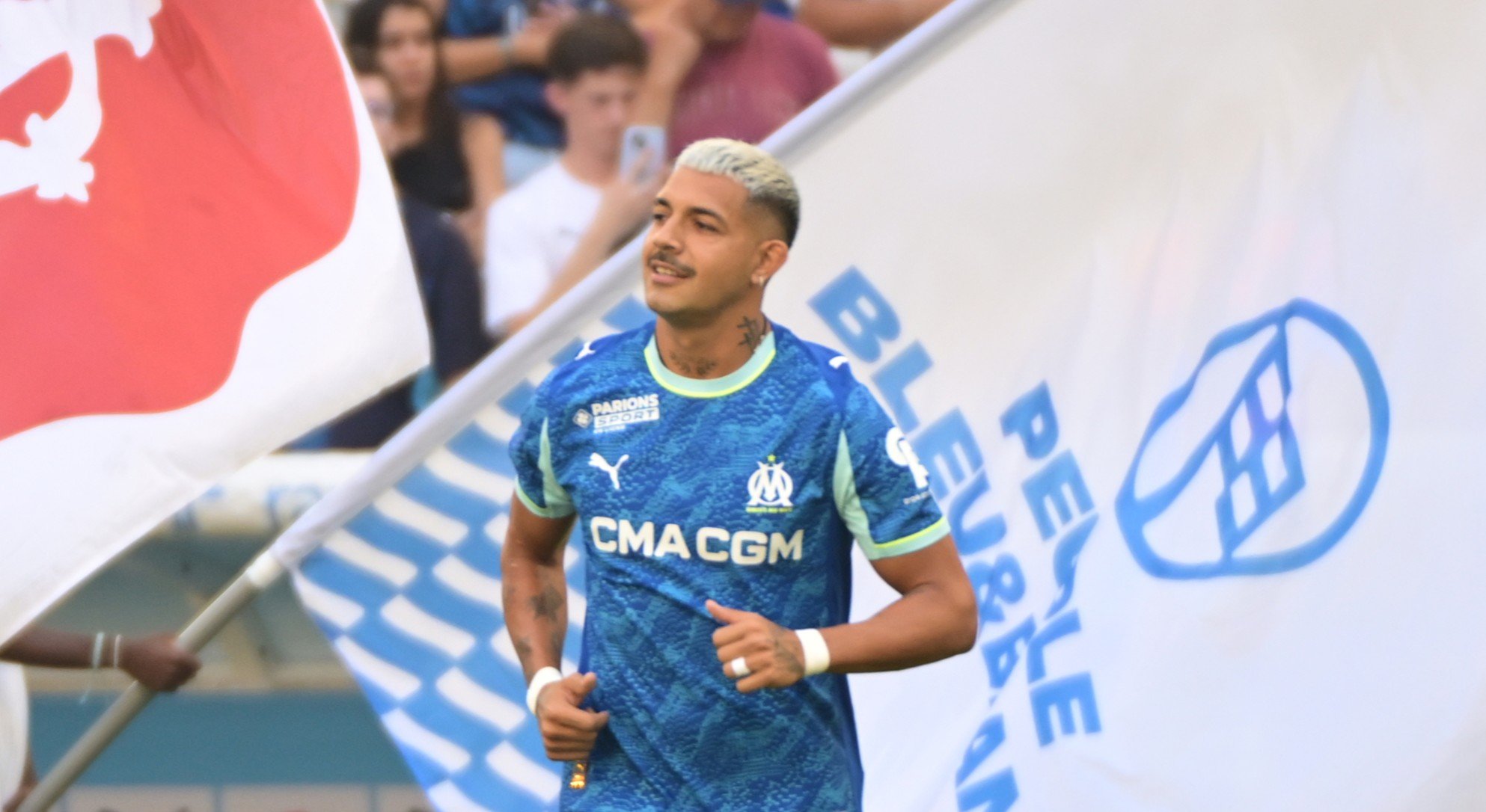 
                OM : Facundo Medina tente de rassurer ses supporters après sa blessure
                