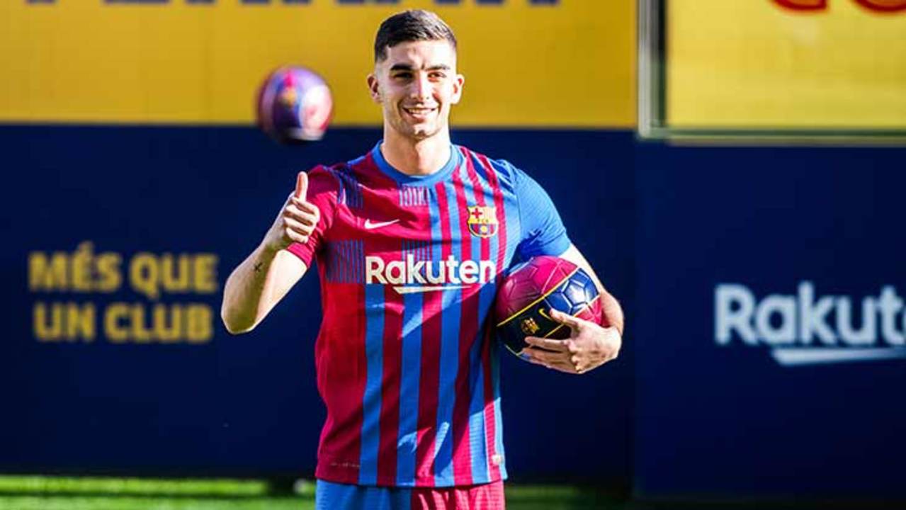 ferran-torres-barca-pouce-leve