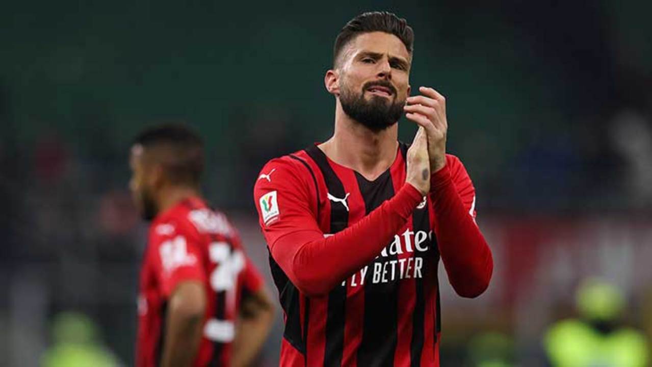 giroud-milan-inter-applaudit