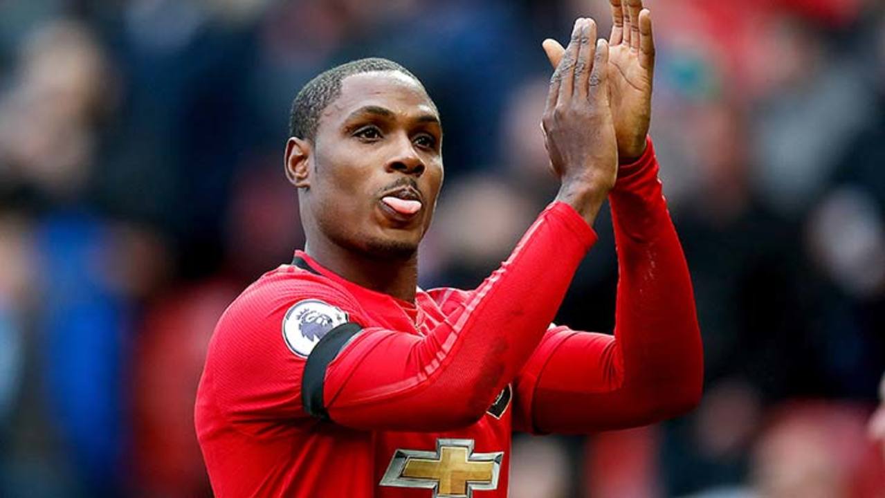 ighalo-applaudit
