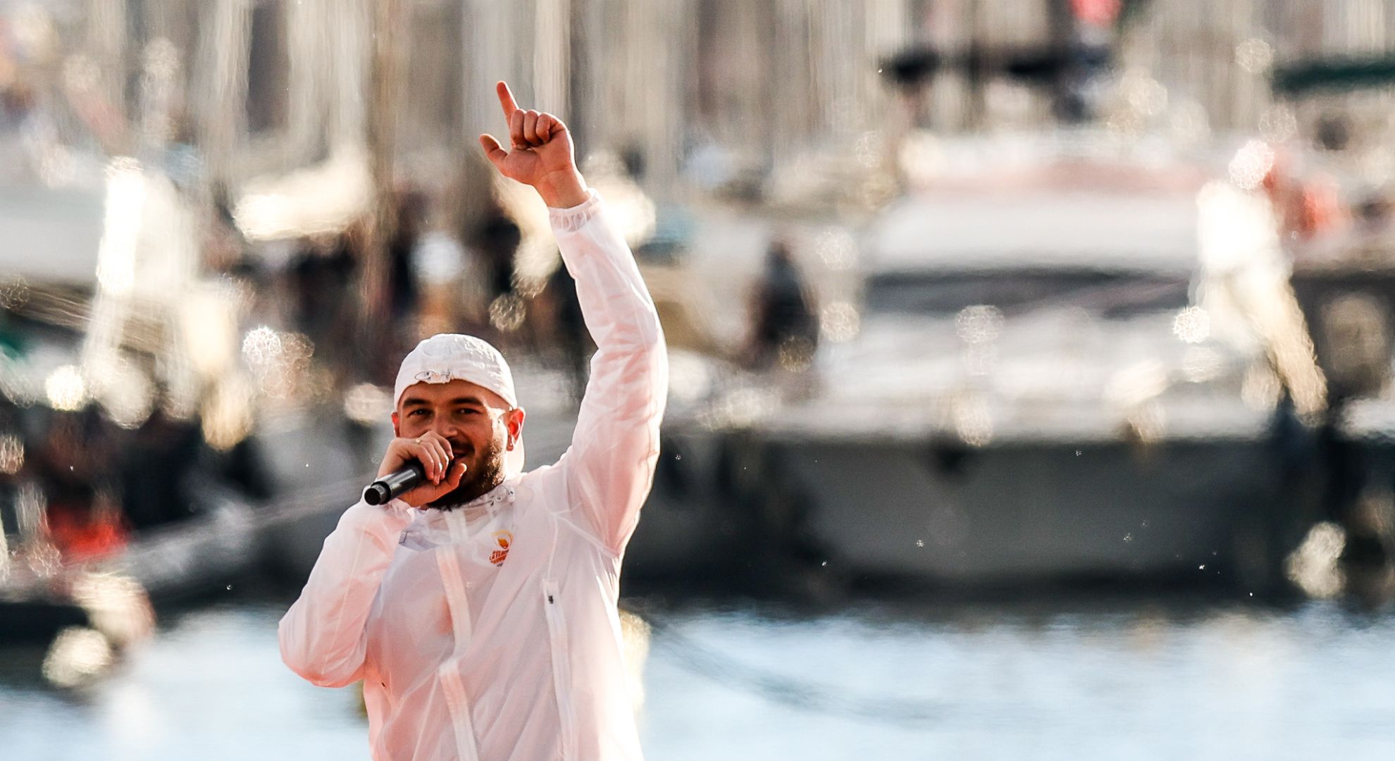 
                OM : Jul dévoile le nouveau maillot domicile !
                