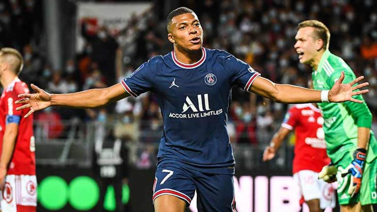 mbappe-bras-psg-brest