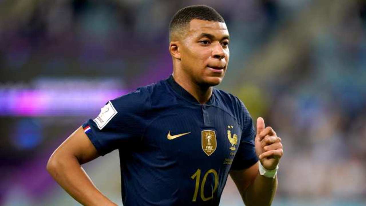mbappe-france-australie-zoom-new