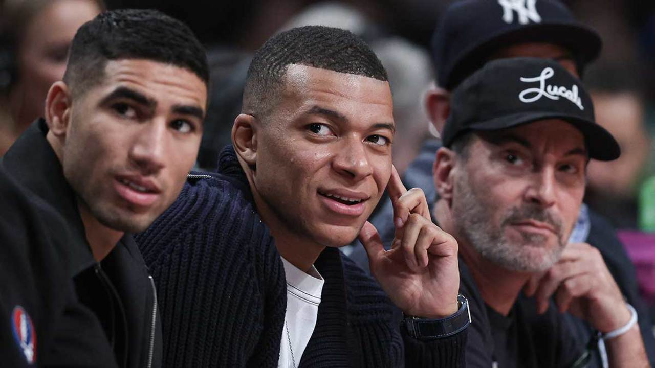 Vidéo : quand Mbappé (PSG) s'incruste dans le vestiaire des Brooklyn Nets et fait... un discours !