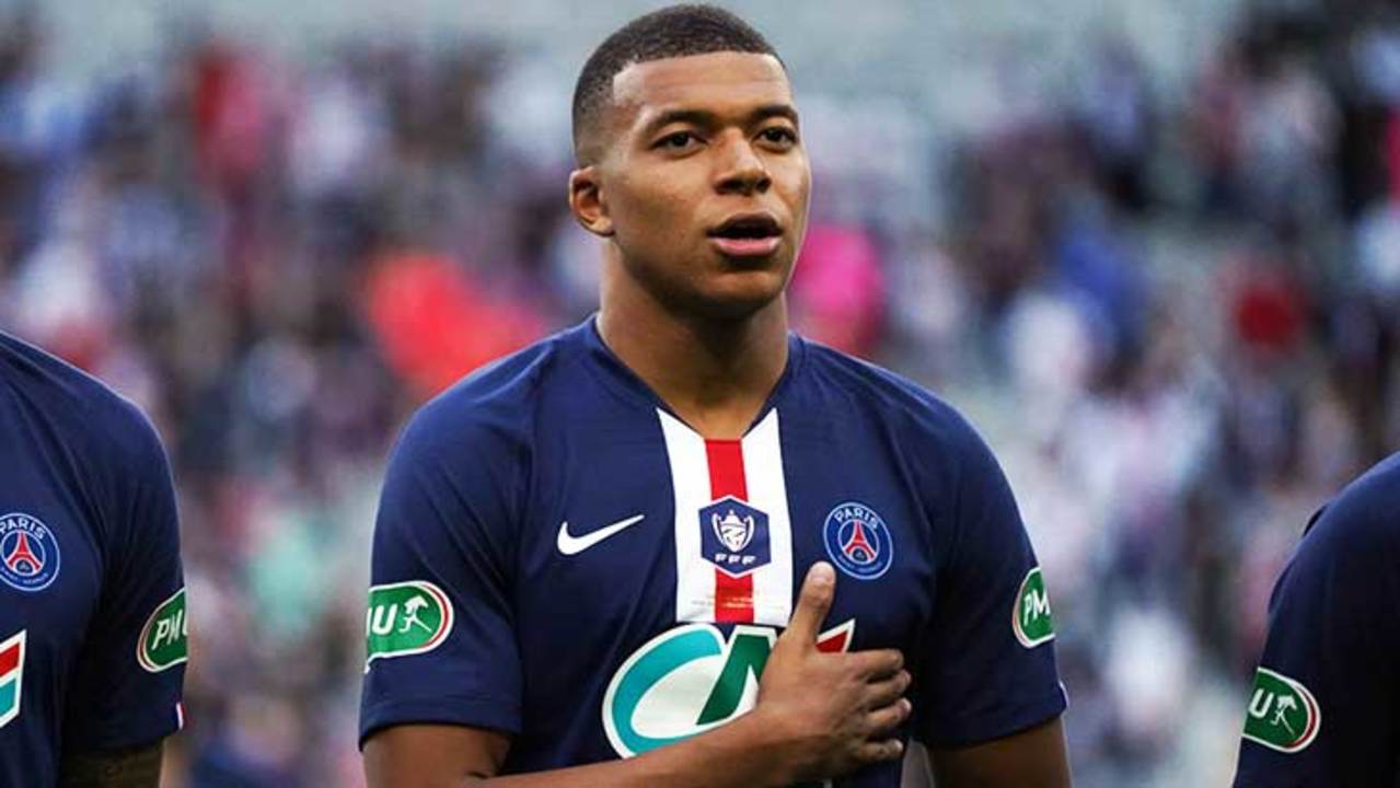 mbappe-main-coeur-psg