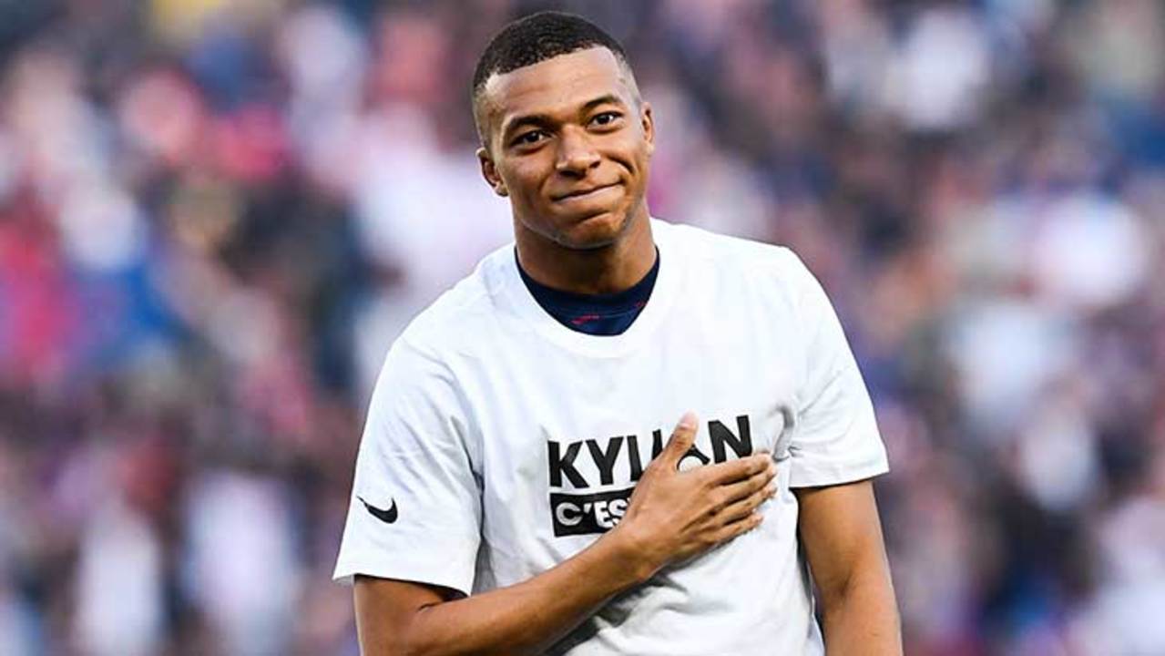 mbappe-prolong-coeur