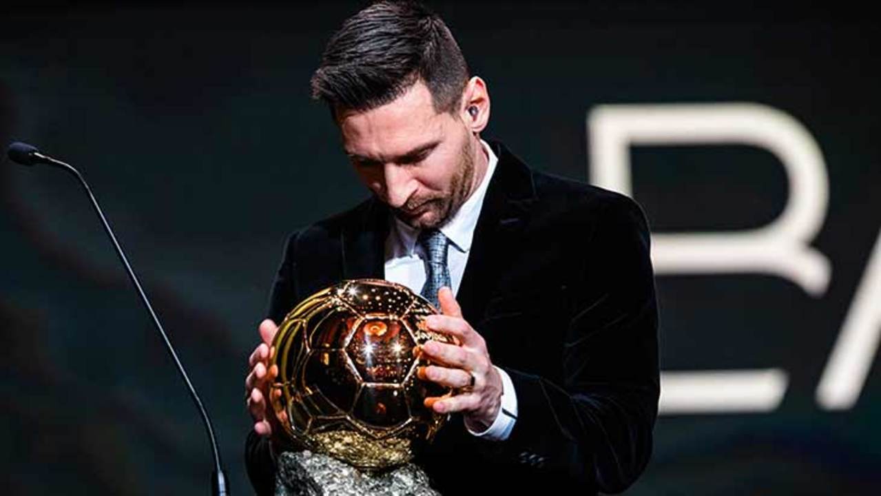 messi-ballon-d-or-touche