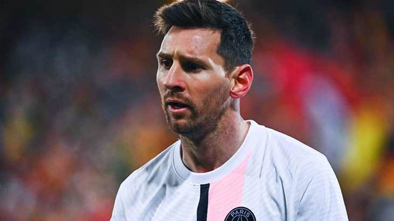 messi-zoom-lens-psg
