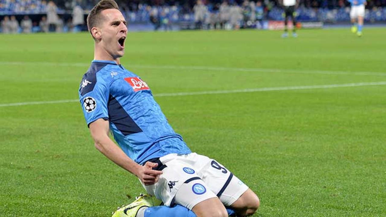 milik-celebration-genou