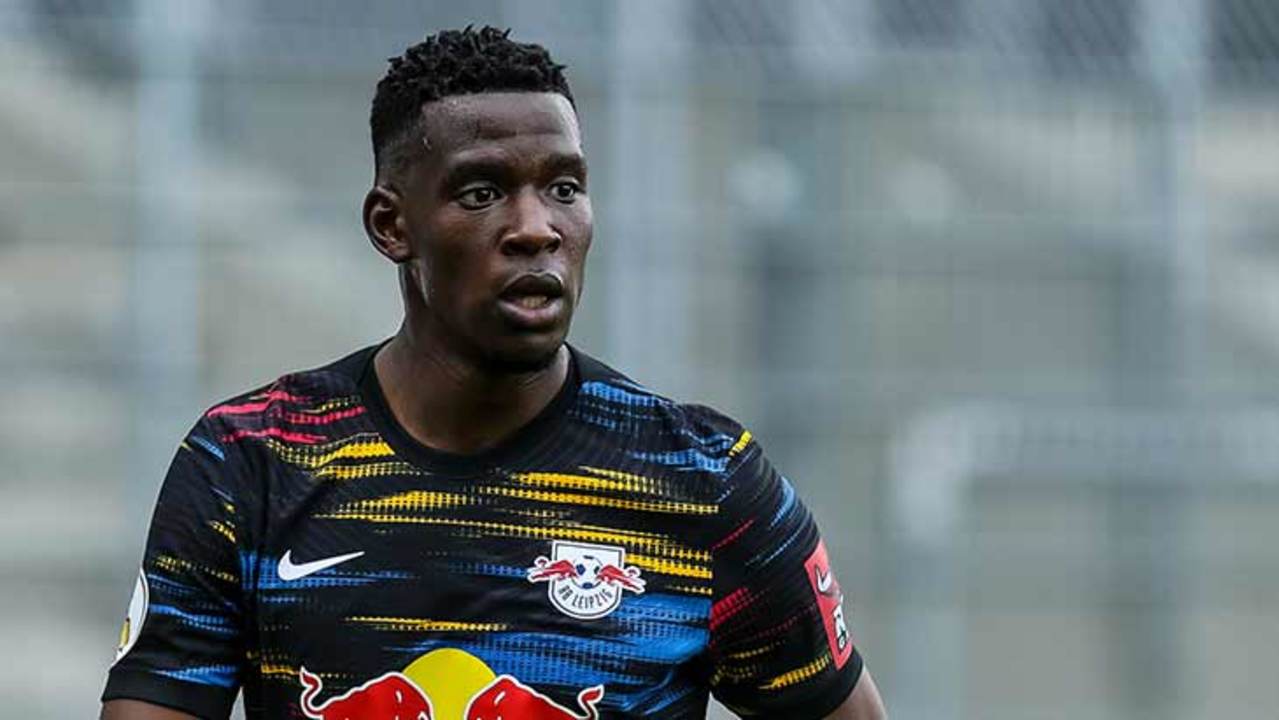mukiele-leipzig-away-2022