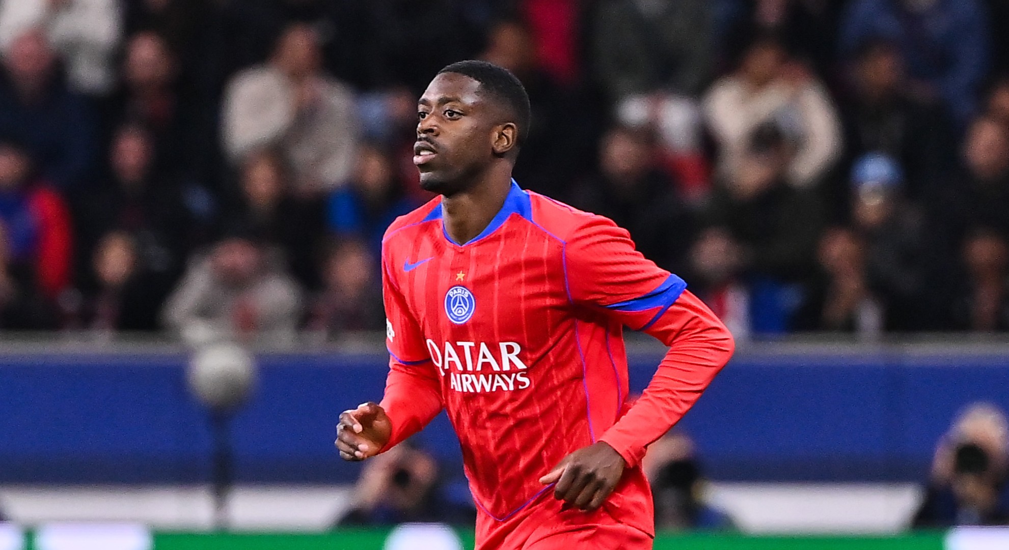 
                Leverkusen - PSG : Ousmane Dembélé tacle Zabarnyi malgré la victoire
                