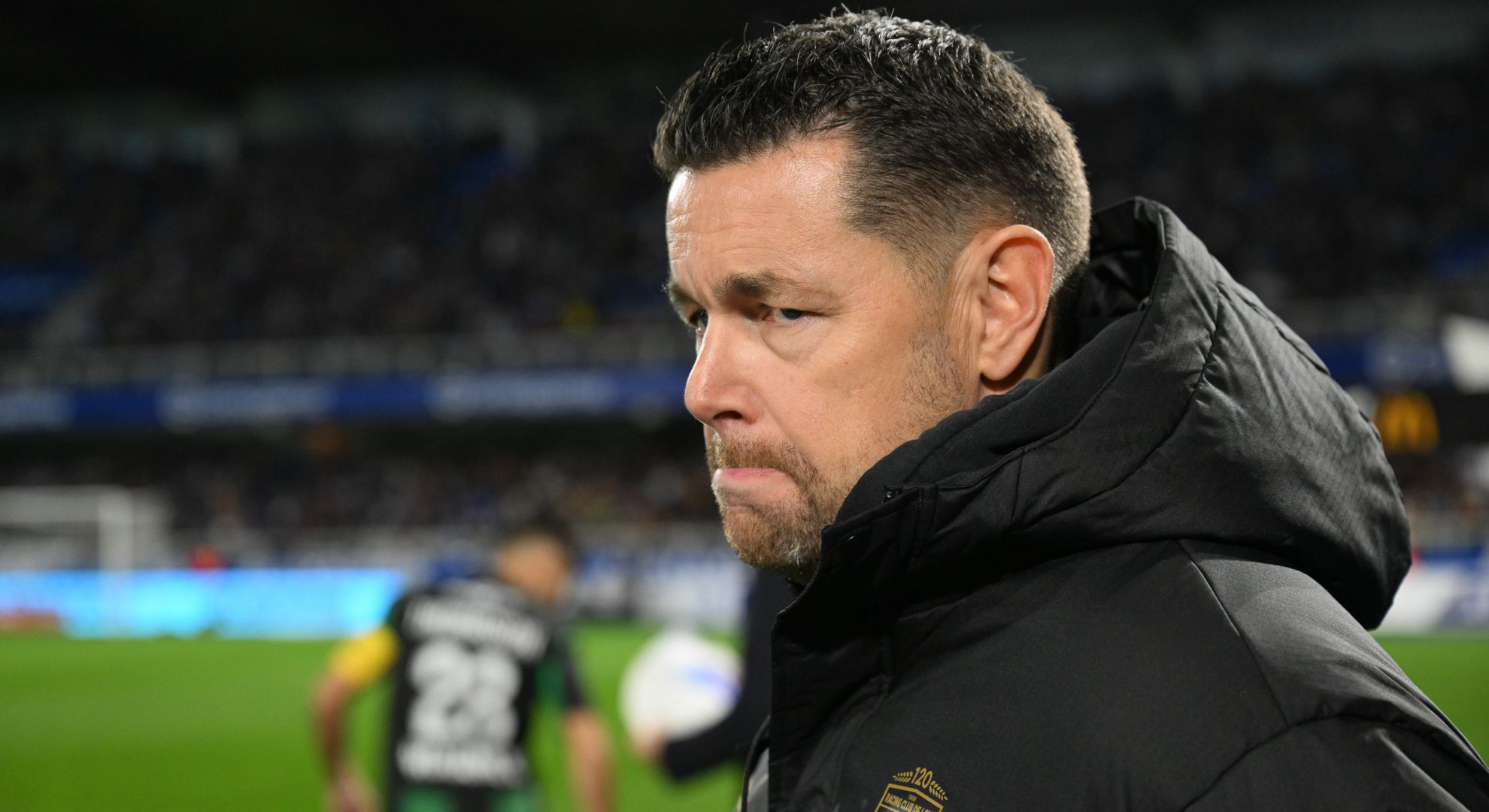 
                RC Lens : malgré la victoire, Pierre Sage mécontent de son équipe
                