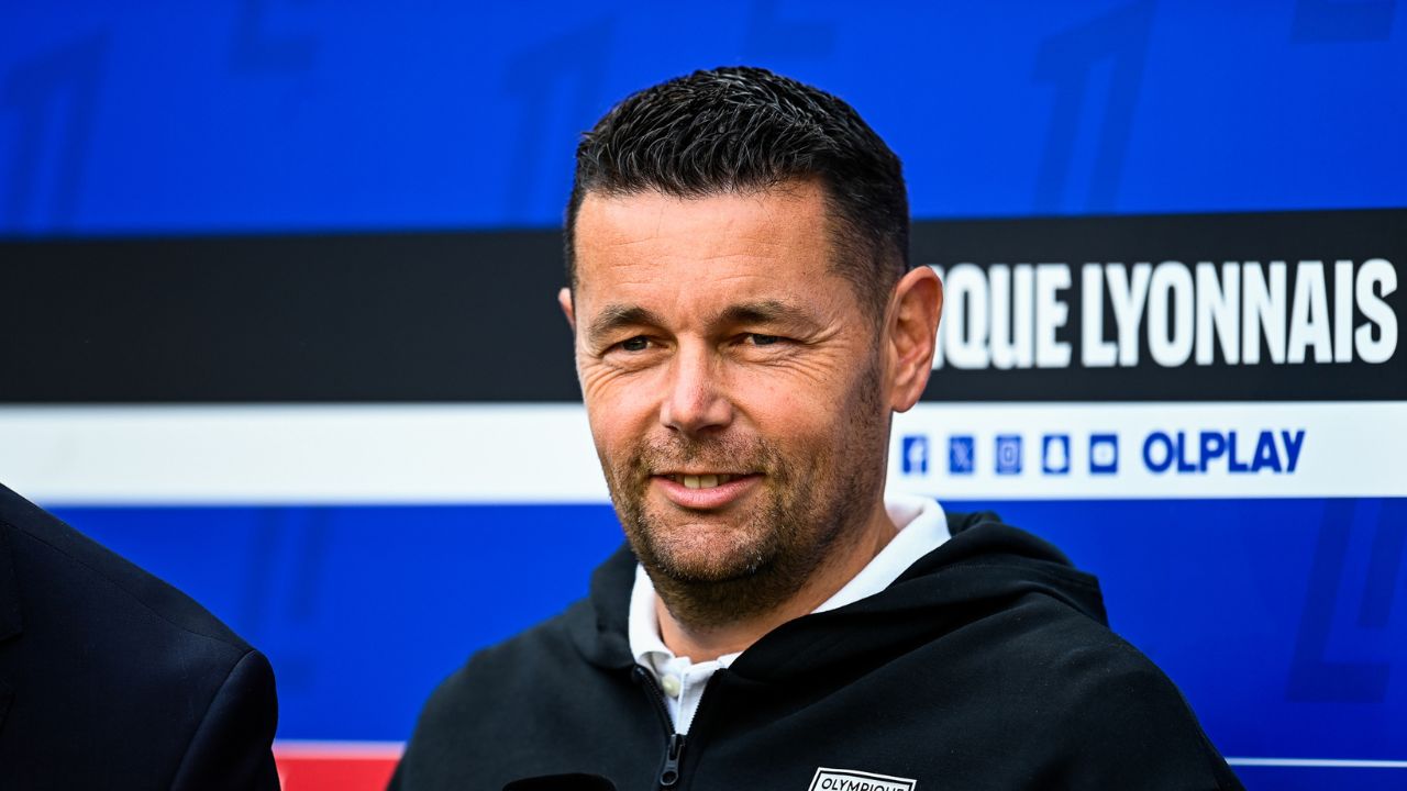 
                RC Lens : Pierre Sage oublie un défenseur, sanction en vue ?
                