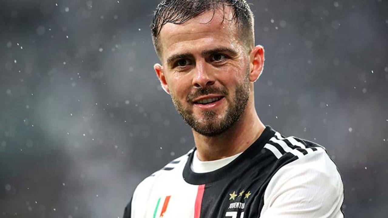 pjanic-sourire-juve-pluie
