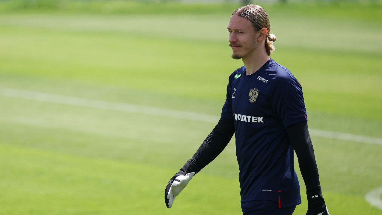 Mercato PSG : le départ de Safonov se précise