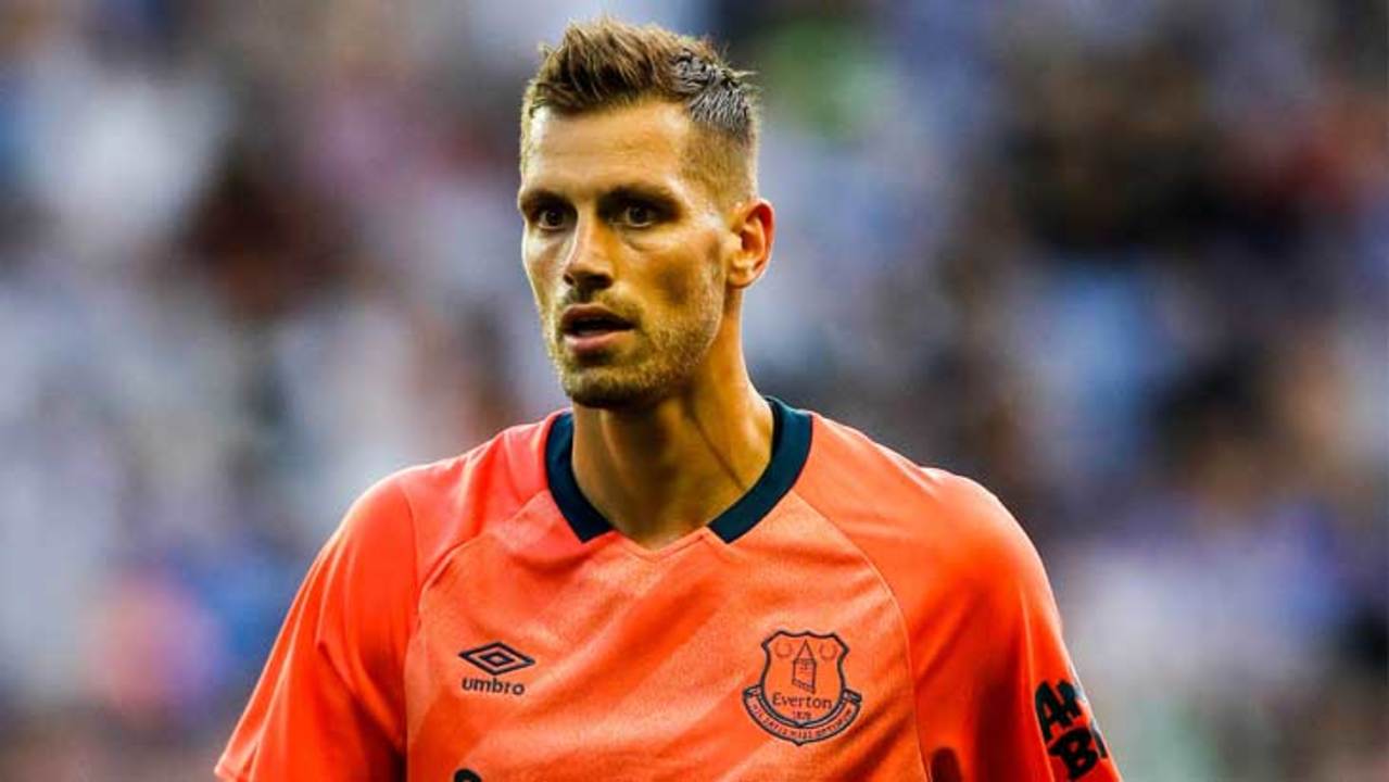 schneiderlin-orange-everton