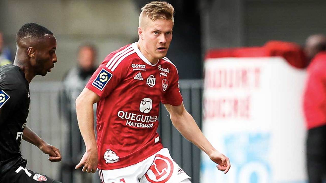 Mercato officiel : un club de L1 dit adieu Ă un flop international !