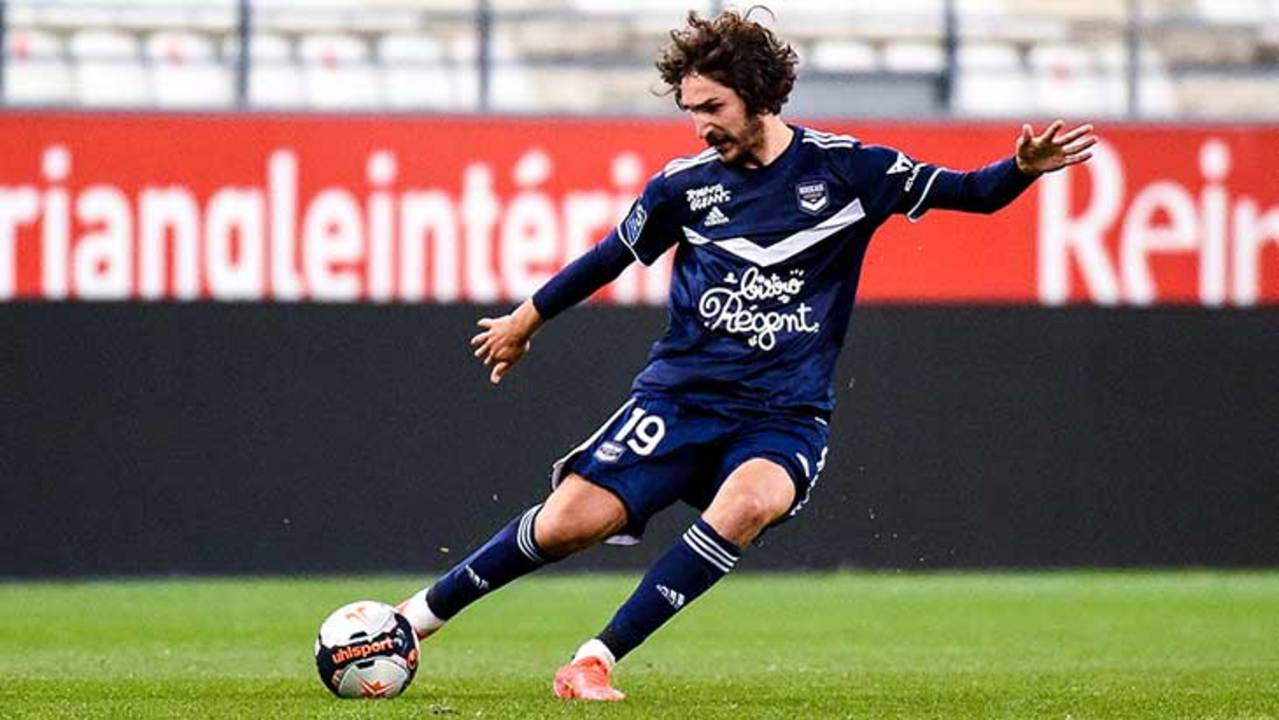 Mercato Bordeaux : l'AC Milan passe à l'action pour Yacine ...