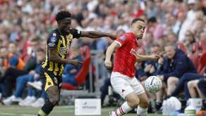 Carlens Arcus signe au SCO Angers