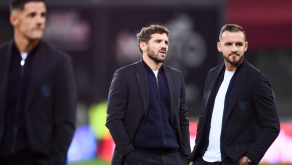 Jean-Louis Leca vant un match avec le RC Lens