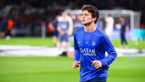 Joao Neves à l'échauffement lors de PSG-Atalanta
