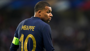 Kylian Mbappé avec la France
