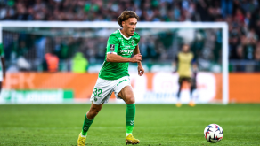 Lucas-Stassin-ballon-au-pied